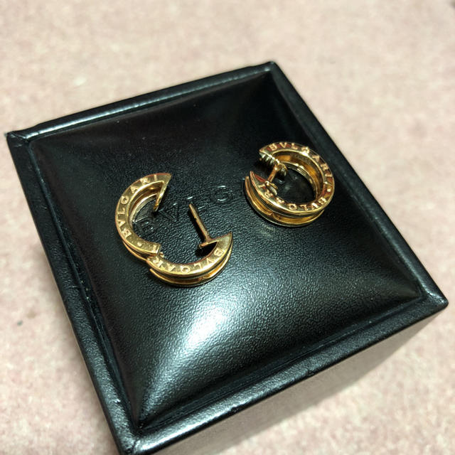 BVLGARI(ブルガリ)のBVLGARI  18k ピンクゴールド製 ビーゼロワンスモール ピアス レディースのアクセサリー(ピアス)の商品写真