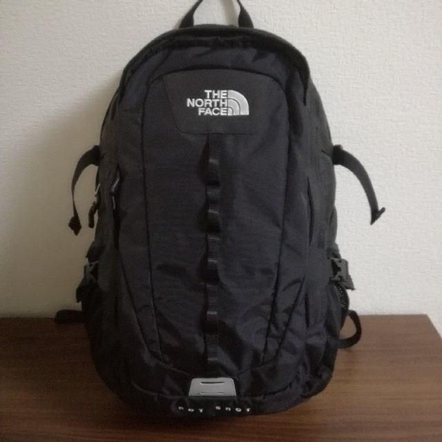 THE NORTH FACE(ザノースフェイス)の【 まっつんさん専用】ノースフェイス THE NORTH FACEホットショット メンズのバッグ(バッグパック/リュック)の商品写真