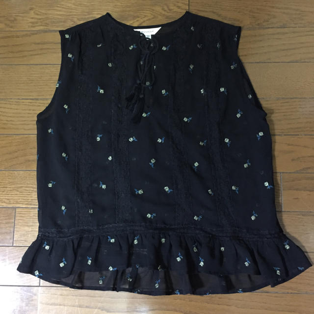 moussy(マウジー)のmoussy ノースリーブブラウス レディースのトップス(シャツ/ブラウス(半袖/袖なし))の商品写真