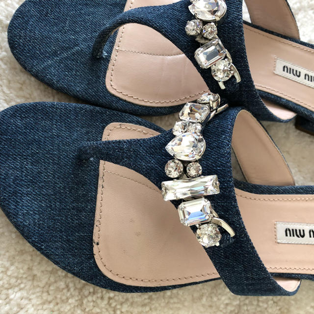 miumiu - Miumiu サンダルの通販 by you's shop｜ミュウミュウならラクマ