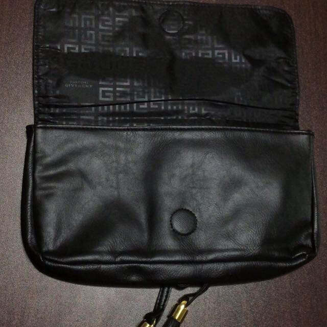 GIVENCHY(ジバンシィ)のGIVENCHYノベルティクラッチ レディースのバッグ(クラッチバッグ)の商品写真