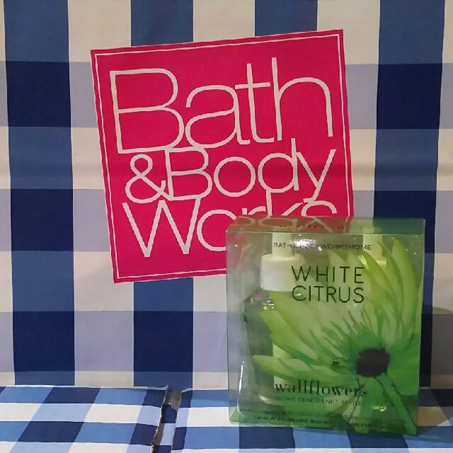 Bath & Body Works(バスアンドボディーワークス)のアッキー様専用 バスアンドボディワークス ウォールフラワー リフィル コスメ/美容のリラクゼーション(アロマオイル)の商品写真