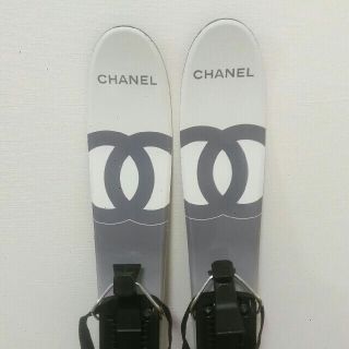 シャネル(CHANEL)の　半額　で～すぅ😊💥❤　　シャネル　ミニスキー　レアですよ！(板)