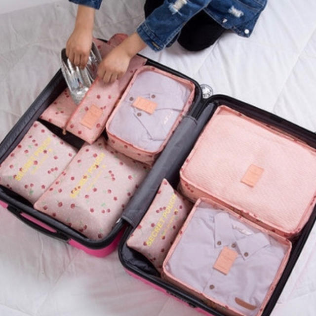 トラベルポーチ7点セット 旅行収納 出張 シューズ袋付 小物整理 レディースのバッグ(スーツケース/キャリーバッグ)の商品写真