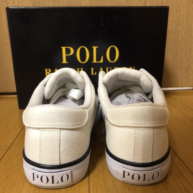 POLO RALPH LAUREN(ポロラルフローレン)の【新品未使用箱付き】RALPH LAUREN  キャンバススニーカー 白 レディースの靴/シューズ(スニーカー)の商品写真