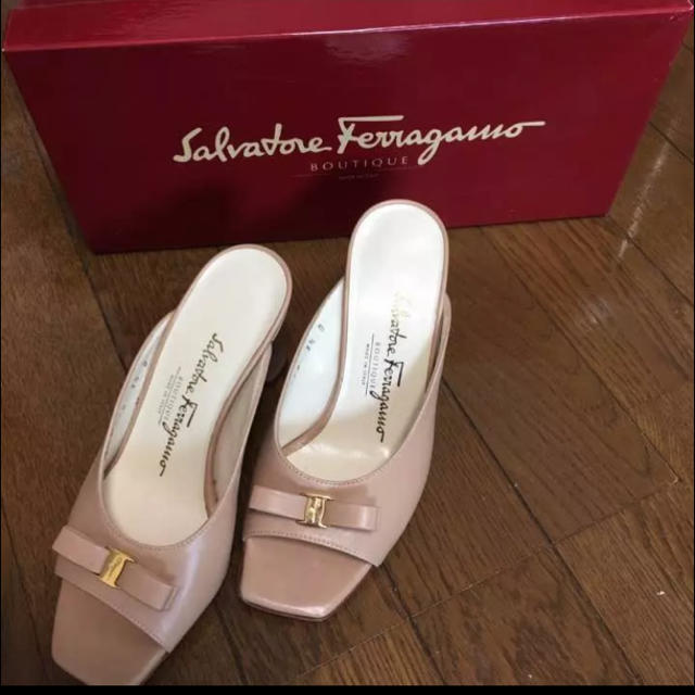 Ferragamo(フェラガモ)のFerragamo 21cm ハイヒール パンプス レディースの靴/シューズ(ハイヒール/パンプス)の商品写真