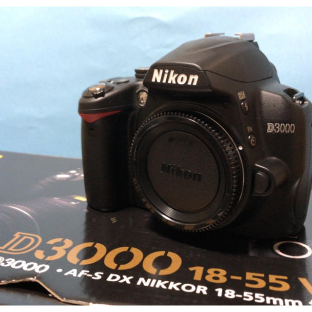 Nikon D3000 18-55 VR レンズキット ショット数少