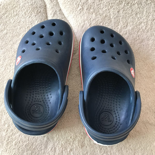 crocs(クロックス)のクロックス12~13 k4r3n様専用 キッズ/ベビー/マタニティのベビー靴/シューズ(~14cm)(サンダル)の商品写真