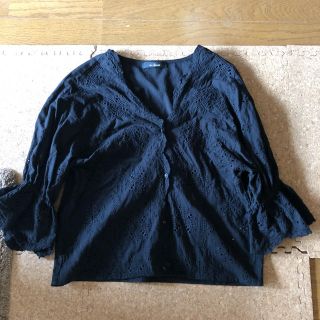 ダブルクローゼット(w closet)のダブルクローゼット カットワークブラウス(シャツ/ブラウス(長袖/七分))