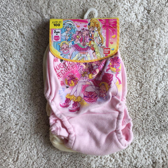 BANDAI(バンダイ)の新品未使用 HUGっとプリキュア パンツ  2枚 サイズ100 キッズ/ベビー/マタニティのキッズ服女の子用(90cm~)(下着)の商品写真