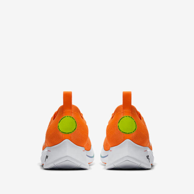 NIKE(ナイキ)のOff White x Nike Zoom flyknit 25.5cm メンズの靴/シューズ(スニーカー)の商品写真