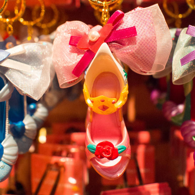 オーロラ姫 新品 Disney オーロラシューズキーホルダーの通販 By Shop Haruru オーロラヒメならラクマ