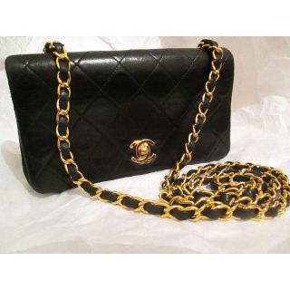 シャネル(CHANEL)の正規品　美品　CHANEL　シャネル黒ラムミニマトラッセバック　(ショルダーバッグ)