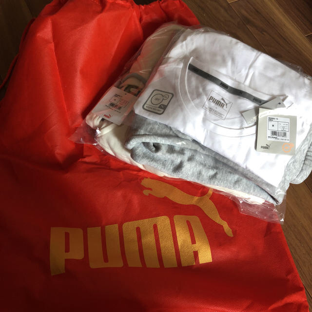 PUMA(プーマ)のR様専用☆PUMAプーマ☆レディースジャージスウェット上下 スポーツ/アウトドアのランニング(ウェア)の商品写真