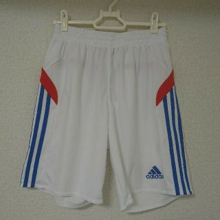 アディダス(adidas)のadidas ショートパンツ(ショートパンツ)