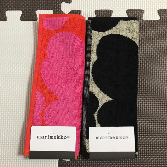 marimekko(マリメッコ)のkamu様専用マリメッコ ハンドタオル レディースのファッション小物(ハンカチ)の商品写真