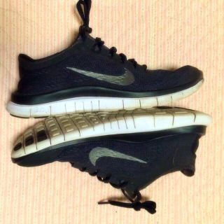 ナイキ(NIKE)のNike FREE 黒 スニーカー(スニーカー)