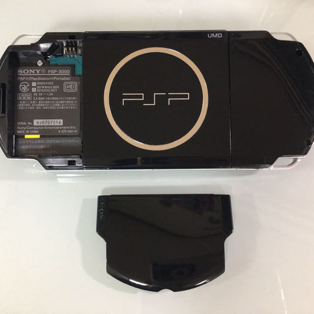 エンタメ/ホビーほぼ新品 PSP-3000 ピアノブラック