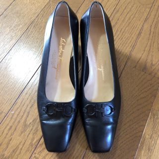 サルヴァトーレフェラガモ(Salvatore Ferragamo)のフェラガモ パンプス(ハイヒール/パンプス)