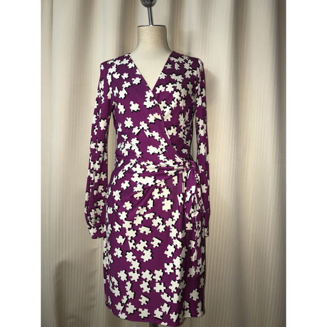 DIANE von FURSTENBERG - ☆ダイアン・フォン・ファステンバーグ 濃ピンク＆白 長そで サイズ４ ☆美品