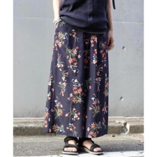 ジャーナルスタンダード(JOURNAL STANDARD)の花柄クロップドワイドパンツ◆2017 SS JOURNAL STANDARD(クロップドパンツ)