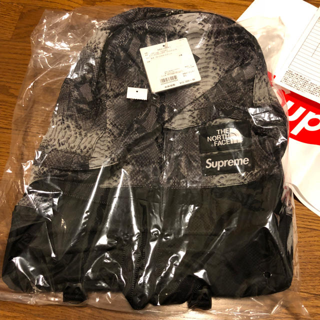 込 黒 Supreme NORTH FACE パックパック 1