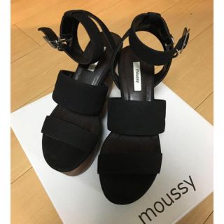 マウジー(moussy)のマウジー ウエッジ 厚底サンダル(サンダル)