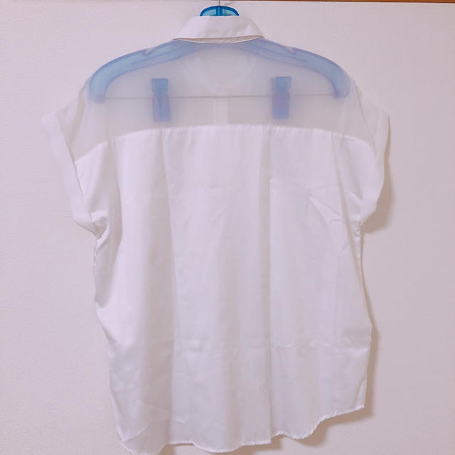 GU(ジーユー)の透けブラウス レディースのトップス(シャツ/ブラウス(半袖/袖なし))の商品写真