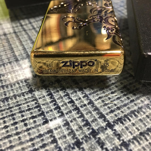 ZIPPO(ジッポー)のzippo  ゴールド  ドラゴン  美品 メンズのファッション小物(タバコグッズ)の商品写真