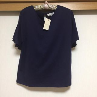 グローブ(grove)の♡新品 タグ付『グローブ』Vネックカットソー(カットソー(半袖/袖なし))