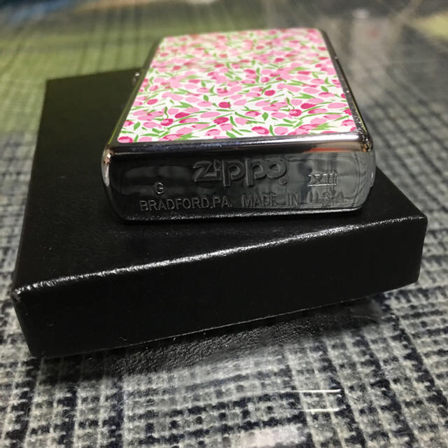 ZIPPO(ジッポー)のzippo  小花シリーズ 美品 メンズのファッション小物(タバコグッズ)の商品写真