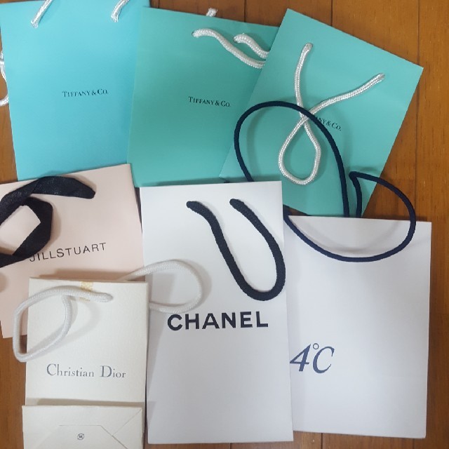 CHANEL(シャネル)のブランドミニショップバッグ レディースのバッグ(ショップ袋)の商品写真