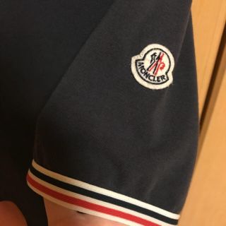 モンクレール(MONCLER)のモンクレールVネックTシャツ(Tシャツ(半袖/袖なし))