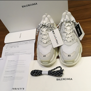 Balenciaga - 40 新品確実正規品 BALENCIAGA triple s トリプルS ブランの通販｜ラクマ