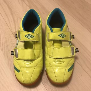 アンブロ(UMBRO)のアンブロ トレーニングシューズ イエロー(シューズ)