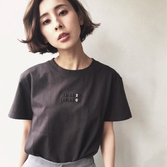 Ameri VINTAGE(アメリヴィンテージ)のAmeri♡代官山店2周年記念Tシャツ▼BLK レディースのトップス(Tシャツ(半袖/袖なし))の商品写真