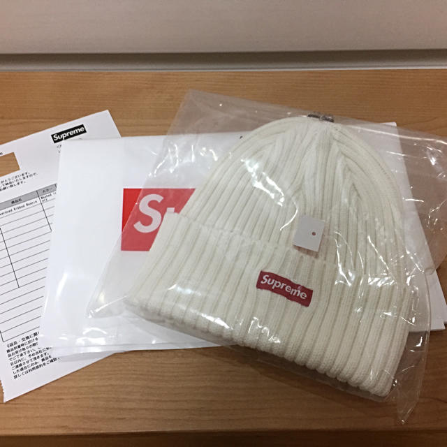 Supreme(シュプリーム)のs Supreme Beanie Washed ビーニー 白 国内正規 メンズの帽子(ニット帽/ビーニー)の商品写真