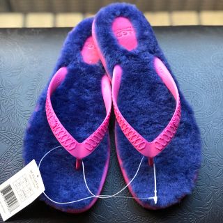 アグ(UGG)の未使用 UGG アグ 正規品 Fluffie フラッフィー ビーチサンダル　(ビーチサンダル)