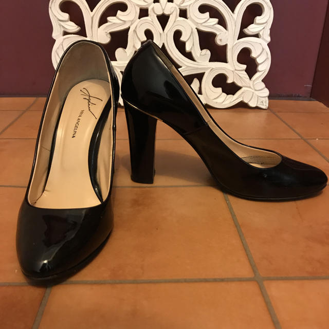 VIVA ANGELINA(ビバアンジェリーナ)の【msk424様専用】VIVA ANAGELINA 黒ハイヒール レディースの靴/シューズ(ハイヒール/パンプス)の商品写真