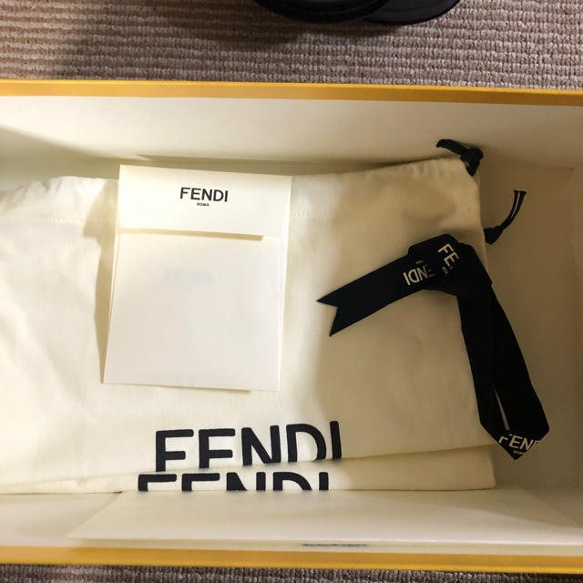 FENDI FENDI メンズの通販 by H｜フェンディならラクマ - マルチカラーファブリック サンダル 格安高品質