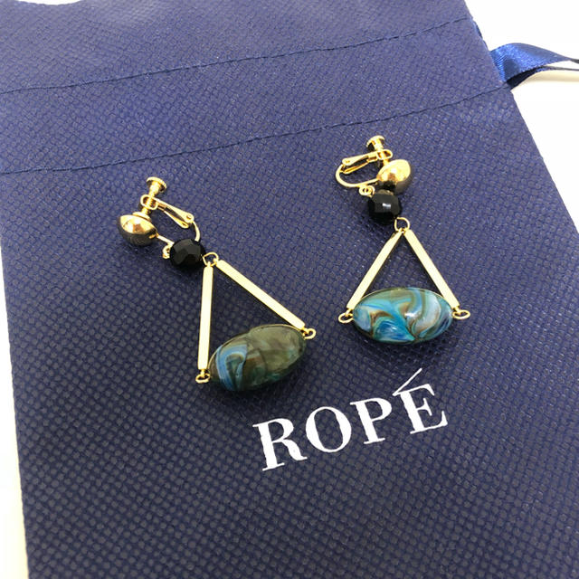 Adam et Rope'(アダムエロぺ)の【美品】ROPE mademoiselle イヤリング レディースのアクセサリー(イヤリング)の商品写真