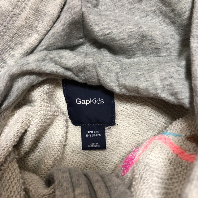 GAP Kids(ギャップキッズ)のGAP kis 120cm 6~7yeas パーカー キッズ/ベビー/マタニティのキッズ服女の子用(90cm~)(ジャケット/上着)の商品写真