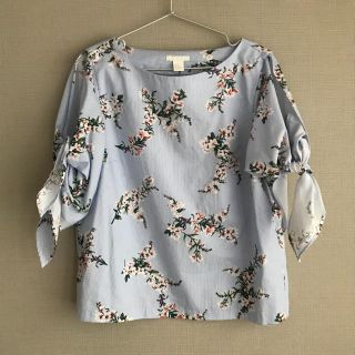 エイチアンドエム(H&M)の未使用★H&M 花柄ストライプブラウス(シャツ/ブラウス(半袖/袖なし))