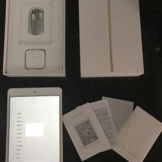 エヌティティドコモ(NTTdocomo)のiPadmini 4 16GB  Wi-Fiモデル SIM Freee ゴールド(タブレット)