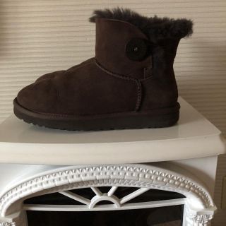 アグ(UGG)のアロハギャング様専用 UGG ムートンブーツ ミニ ベイリーボタン W7 アグ (ブーツ)