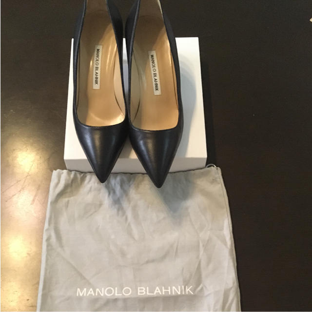 MANOLO BLAHNIK(マノロブラニク)の専用品マロノブラニク パンプス 試着のみ品 レディースの靴/シューズ(ハイヒール/パンプス)の商品写真