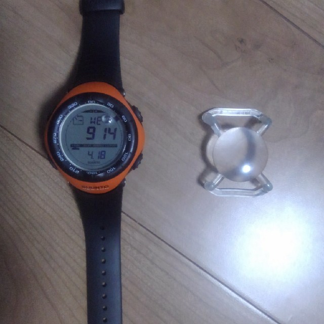 SUUNTO(スント)のSUUNTO スント Vector Orange ベクター オレンジ 時計 メンズの時計(腕時計(デジタル))の商品写真