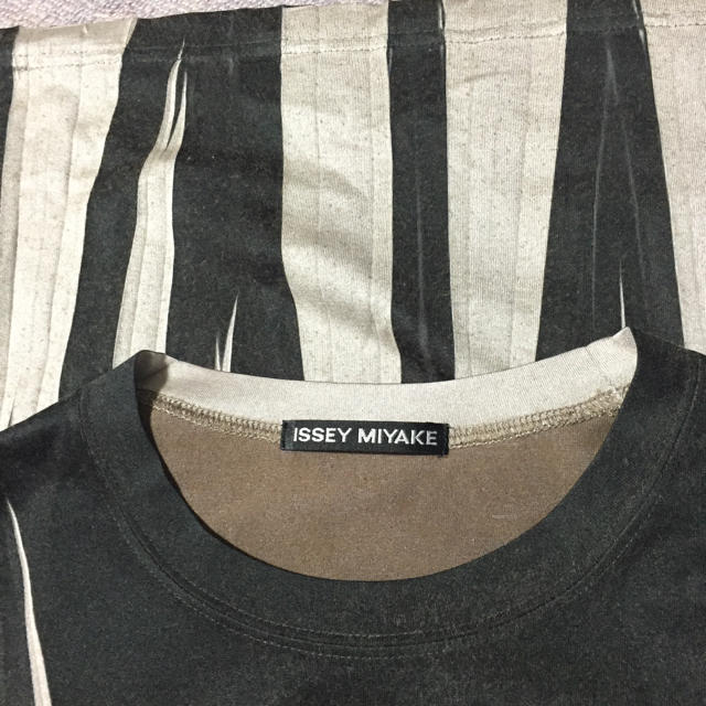 ISSEY MIYAKE イッセイミヤケ デザインTシャツ サイズ2