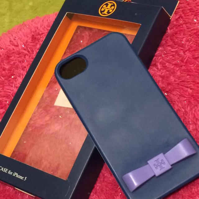 Tory Burch(トリーバーチ)のTORYBURCH◇iPhone5 スマホ/家電/カメラのスマホアクセサリー(モバイルケース/カバー)の商品写真