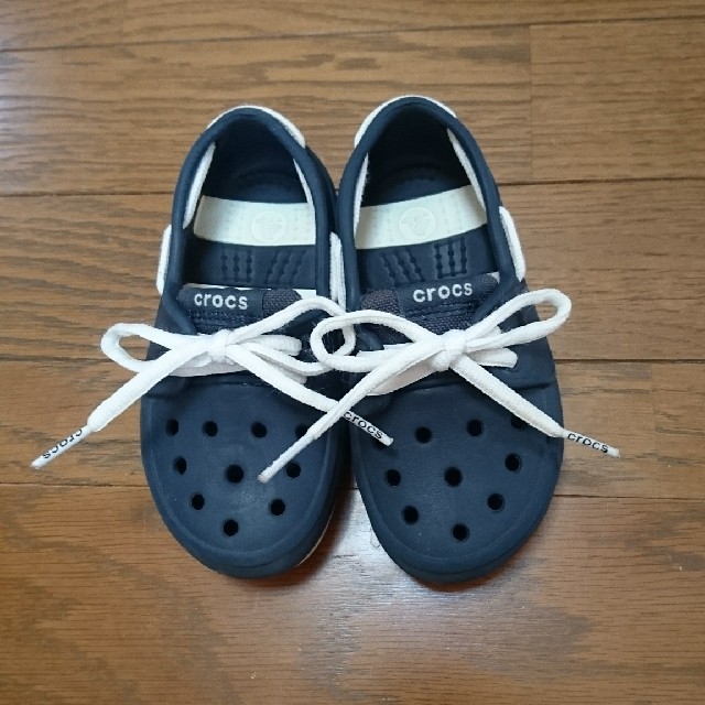 crocs(クロックス)のcrocs キッズサンダルシューズ(約16㎝) キッズ/ベビー/マタニティのキッズ靴/シューズ(15cm~)(サンダル)の商品写真